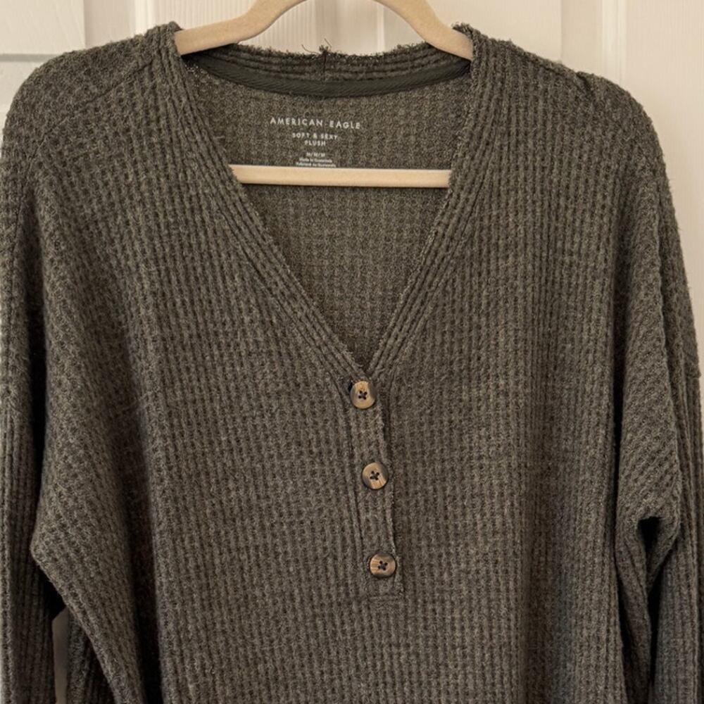 American‎ Eagle Soft & Sexy Plush Waffle Henley - Olive Green